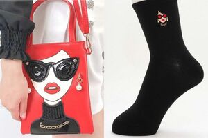 バッグのデザインと『チュチュアンナ』の靴下（右）のデザインが酷似