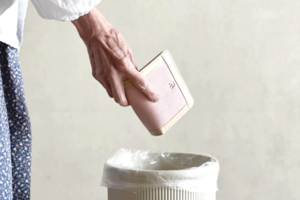 使用後の財布は清める…？（※画像はイメージです）