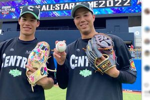 帝京大同級生のヤクルト・塩見泰隆とはチームメイトに（青柳晃洋公式インスタグラムより）