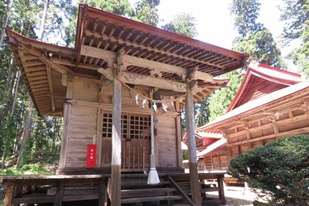鬼首荒雄川神社境内主馬神社【宮城県】