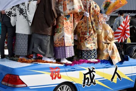 派手さが話題になる成人式（写真はイメージです）