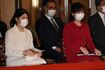 2022年の秋季雅楽演奏会で佳子さまがお召しになった赤いセットアップは今回の園遊会で着用されたものと同じもの