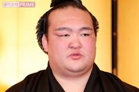 稀勢の里、横綱になり収入増も“タニマチ”からのお小遣いに「マイナンバー」の壁