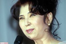 八代亜紀さん、レコード会社が今度はヌード写真の“原版”オークション「入札90万円超え」で続ける“冒涜”