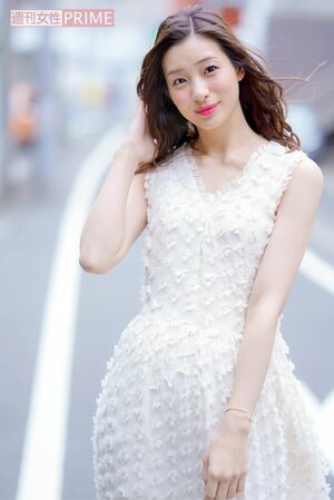 足立梨花　撮影／佐藤靖彦