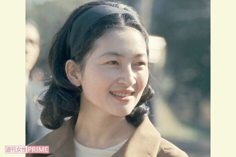 皇室の“ベストドレッサー”美智子さま「女性皇族のスタイルを確立させた」皇太子妃時代の印象深い“可憐コーデ”3選