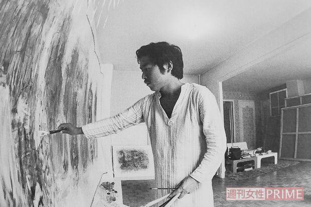 1975年、33歳のころ。パリのアトリエにて