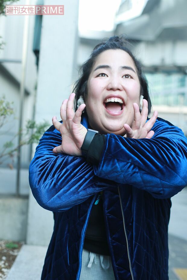 ゆりやんレトリィバァ 27歳。『ちちんぷいぷい』（毎日放送）、『気ままに歩こーく！』（奈良テレビ）などに出演中。LINEスタンプが好評発売中。　撮影／森田晃博