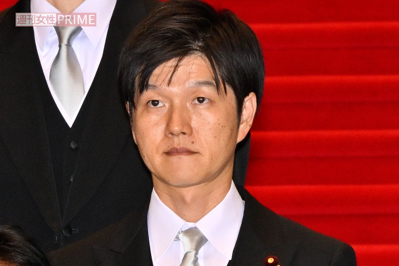 広島県・牡蠣大量死を視察した鈴木憲和農水相の“現場ファッション”が