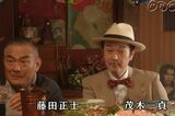 『なつぞら』で大型書店の社長役（右）を演じるリリー（NHKより）