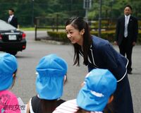 佳子さま お仕事モードのお出かけファッションはTPOも完璧!