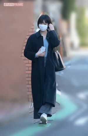 2020年12月、事務所に通勤する唐田えりかをキャッチ