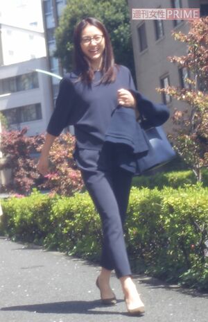 2017年には、自分の子どもが参加するわけではないのに、有名私立幼稚園の入園式の手伝いに来ていた