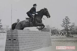 京都大学時代は強豪の馬術部に所属。キャプテンを務めた