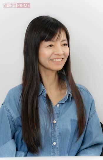 TAKESHIさんの自宅を訪れると、洗濯やゴミ出しなどの家事を“子育て感覚”で行うという園山真希絵さん 撮影/伊藤和幸