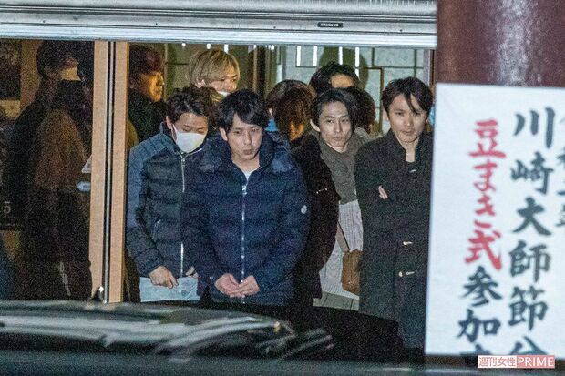 初詣へ向かう二宮和也（’20年）