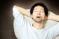 貼って寝るだけで不調が改善したという人も！ パックン、LiSAも実践する「口閉じテープ健康法」