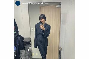 「モニカの吉川晃司」と話題になった長澤まさみの独特ファッション（本人インスタグラムより）