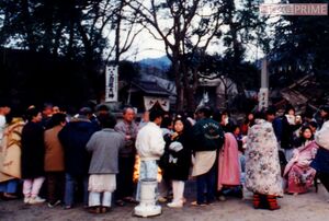 阪神大震災時で避難する人々（’95年神戸市・稲垣さん提供）
