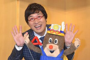 ねほりんの声の山里と、ぱほりんの声のYOUの聞き役が絶妙　（C）NHK