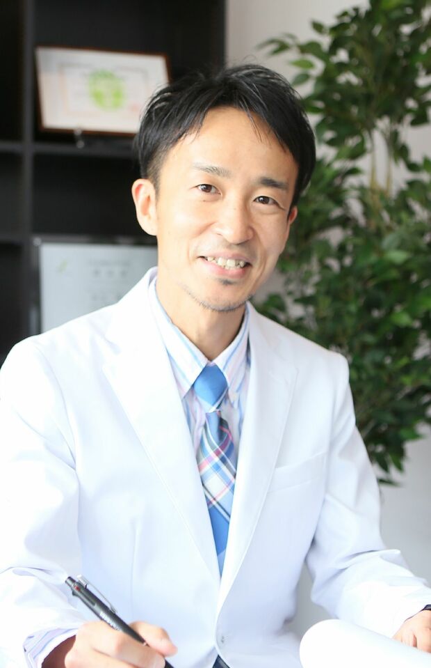 河合隆志先生●医学博士。日本整形外科学会専門医、日本抗加齢医学会専門医。愛知医科大学学際的痛みセンター勤務後、米国ペインマネジメント&アンチエイジングセンターなどで研修。2016年、フェリシティークリニック名古屋を開設。