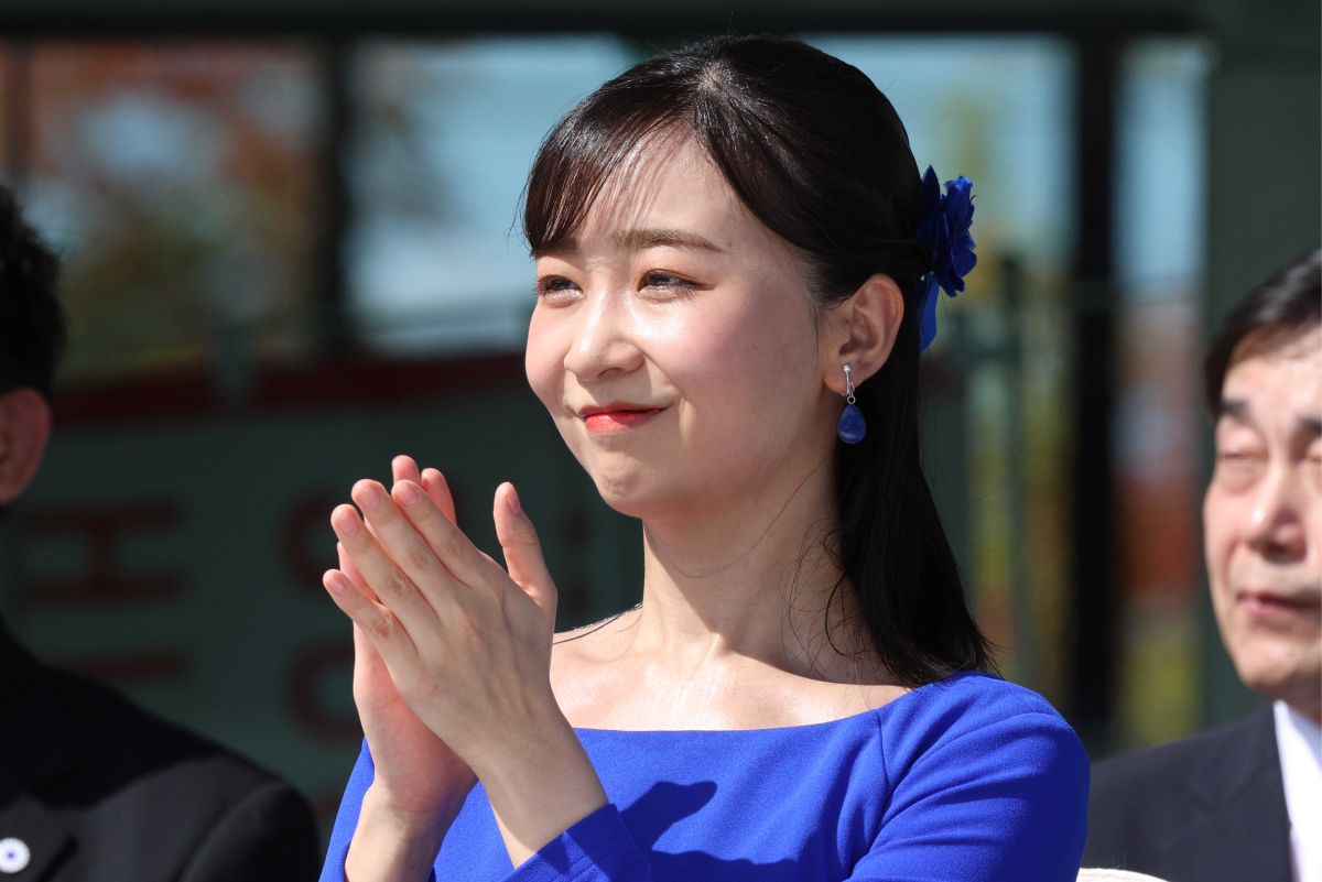 琵琶湖さん様 佳子さま、鮮やかな“琵琶湖ブルー”スタイルが大反響!「翌日の早朝に