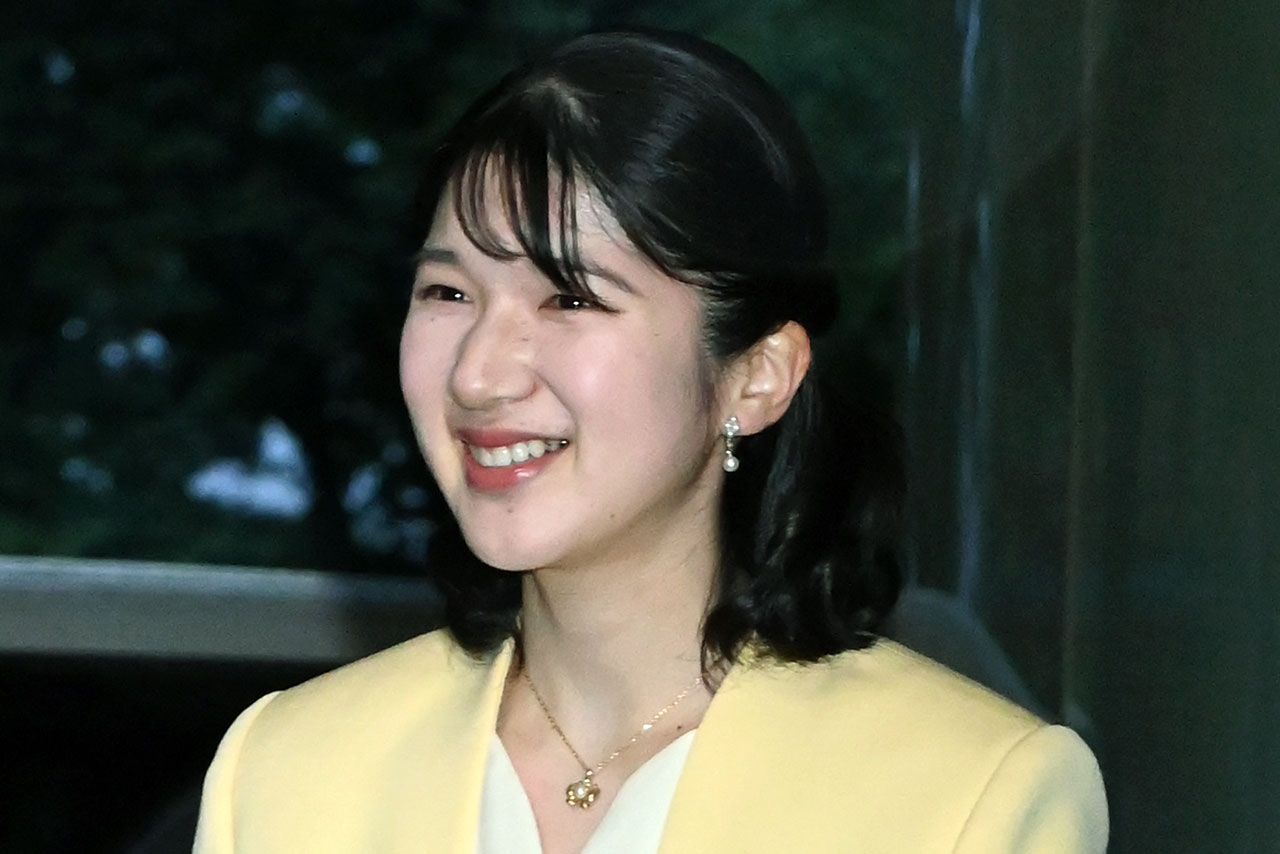 画像・写真】愛子さま、雅子さまの「30年前の黄色セットアップ」に