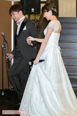 第2回ベストウェディングアワードを受賞した濱口優、南明奈夫妻（2019年12月）