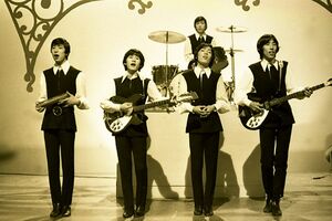 デビュー当時のザ・タイガース。トッポはこの2年後に脱退し、シローが加入する