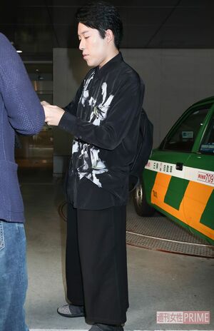 直撃を受ける中田