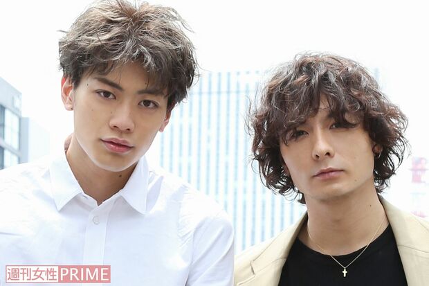 左から東啓介、藤田玲　撮影／森田晃博