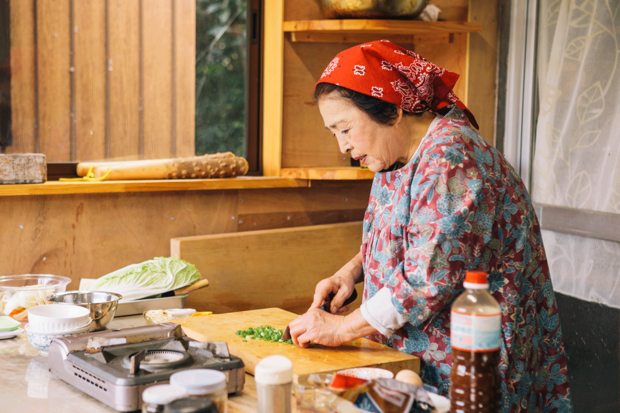 朝4時に起きて、仕込みを始める。多忙な毎日でも、料理への愛情は忘れない