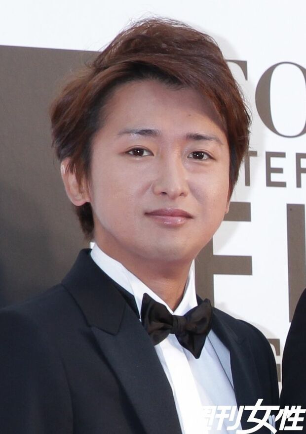 大野智はファッションに無頓着で、母親調達のパンツを愛用