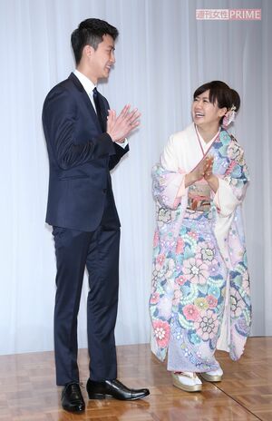 '16年に行われた福原愛と江宏傑の結婚会見での一幕。目を合わせて笑い合っているが、今では弁護士を通じてのやりとりのみだ