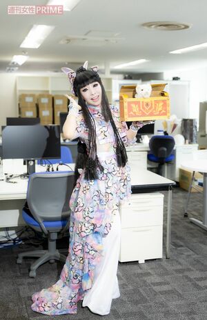 編集部を訪問したプリンセス天功 撮影/矢島泰輔