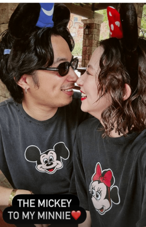 夫とのツーショットを公開した河北麻友子（公式インスタグラムより）