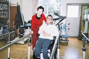 '96年に夫の大島監督が脳出血で倒れ、介護の日々が始まる