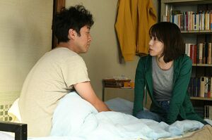 同居生活を始めた尚と真司だが、思いもよらない問題が次々と起こり……　(c)TBS