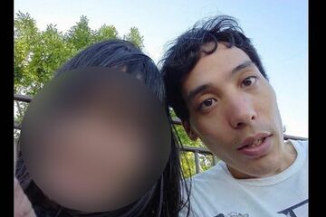 母親と次男、穂坂大地容疑者(SNSより)