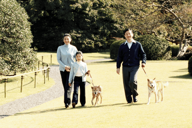 '08年12月、愛子さまの7歳のお誕生日。ピッピとまりがつけているスカーフは愛子さまの手作り、愛子さま7歳（提供／宮内庁）