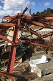 津波が押し寄せ、住宅地もがれきの山となった