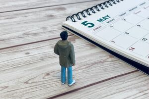 五月病はもともと受験を終えて大学に入学した学生が、ゴールデンウイーク明けに無気力になってしまうという現象をさす※画像はイメージです