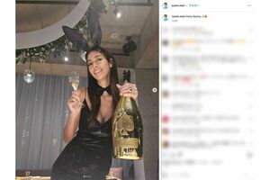 バニーガール姿でハロウィンパーティーを楽しむ写真をアップした森泉(本人のインスタグラムより)