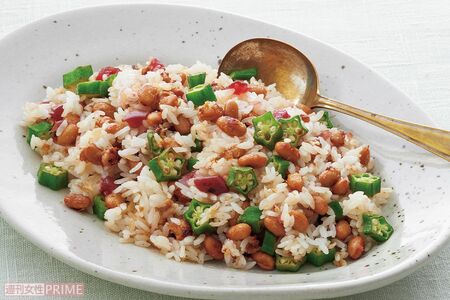 納豆オクラとカリカリ梅のチャーハン(撮影/廣瀬靖士)