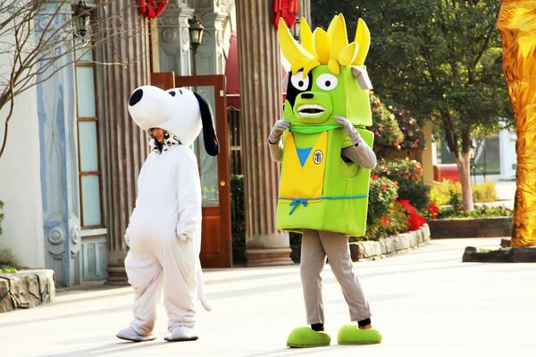 スヌーピー？　スーパーサイヤ人？　うーん、どれも見たことがありそうなキャラクターばかり……