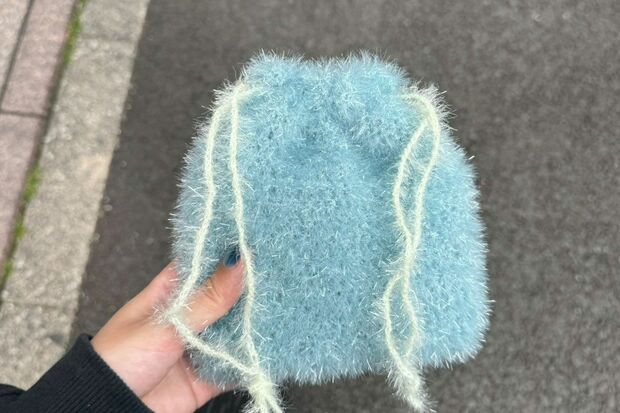編み物ブームは止まらない(巾着)