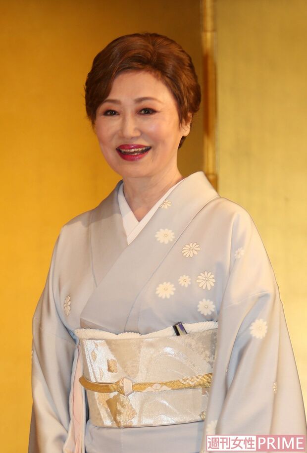 2014年11月2日、旭日小授章受賞の会見をした浜木綿子