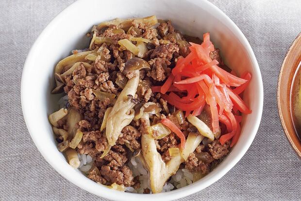 牛そぼろ丼　撮影／中野博安