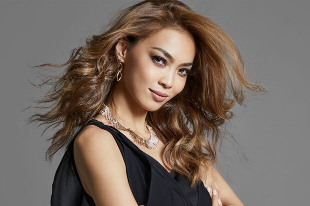 2008年度ミス・ユニバース日本代表の美馬寛子（みま・ひろこ）（C）MY group