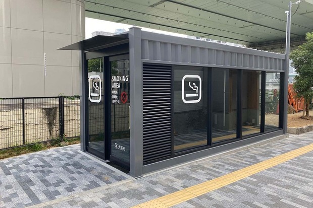 大阪市が維持管理する堂島公園内喫煙所はコンテナ型が特徴的だ（設計会社『ランドピア』プレスリリースより）